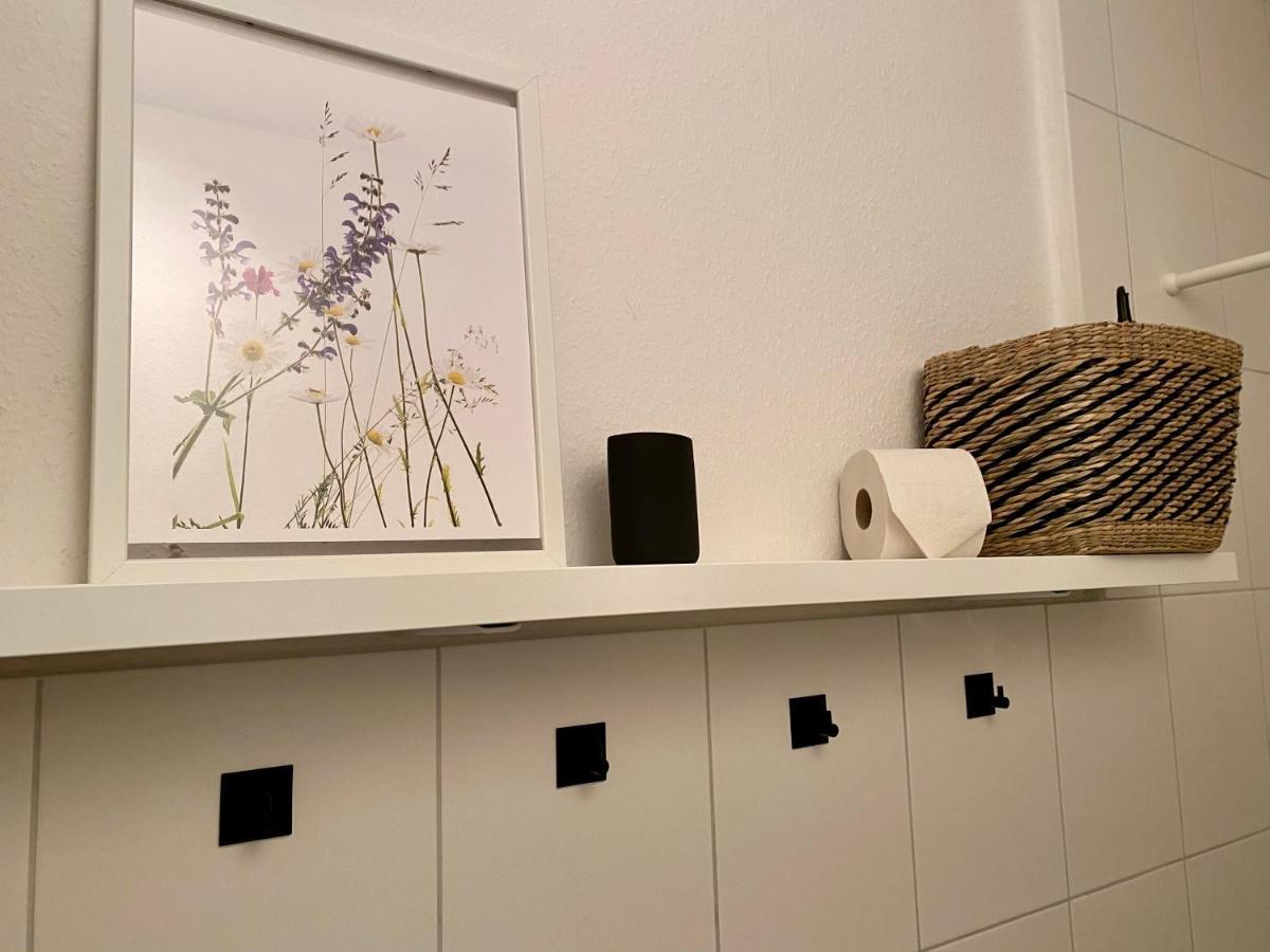 Zentrumsnahe Schoene Altbauwohnung Bis 4 Personen 弗伦斯堡 外观 照片